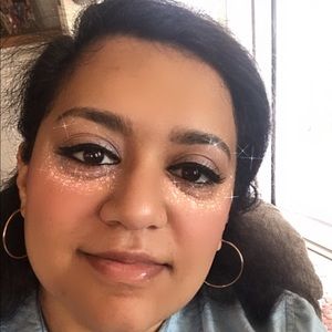 Meet your Posher, Sheema